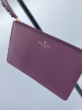Kate Spade Daisy New York Staci Med Wristlet | Plum Berry Leather NWOT🌸 June